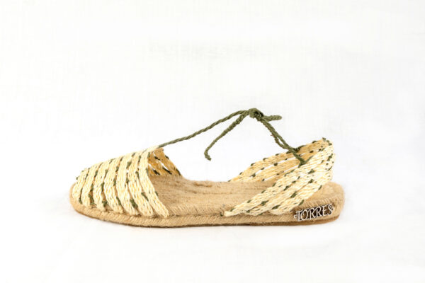 Plana calada natural tejida en verde