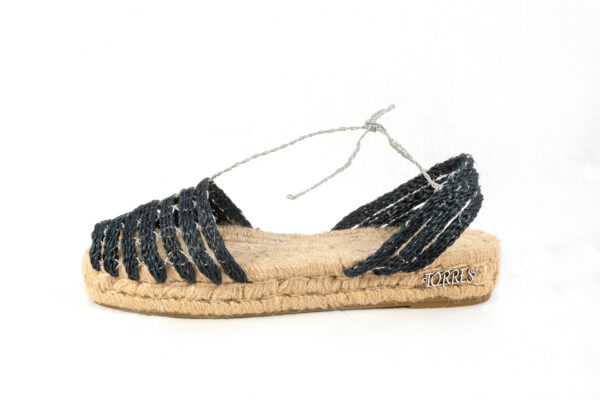 Doble suela negra tejida en cordón plateado Doble suela negra tejida en cordón plateado