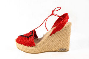 Plataforma tupida roja silueta isla de Ibiza